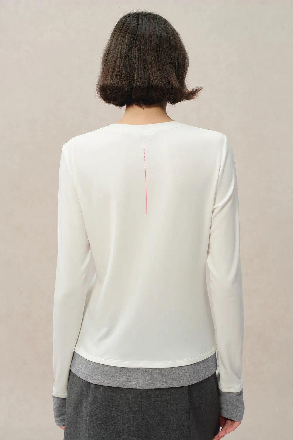 Damen Zweifarbiges Langarmshirt Mit Rundhalsausschnitt | Elegant