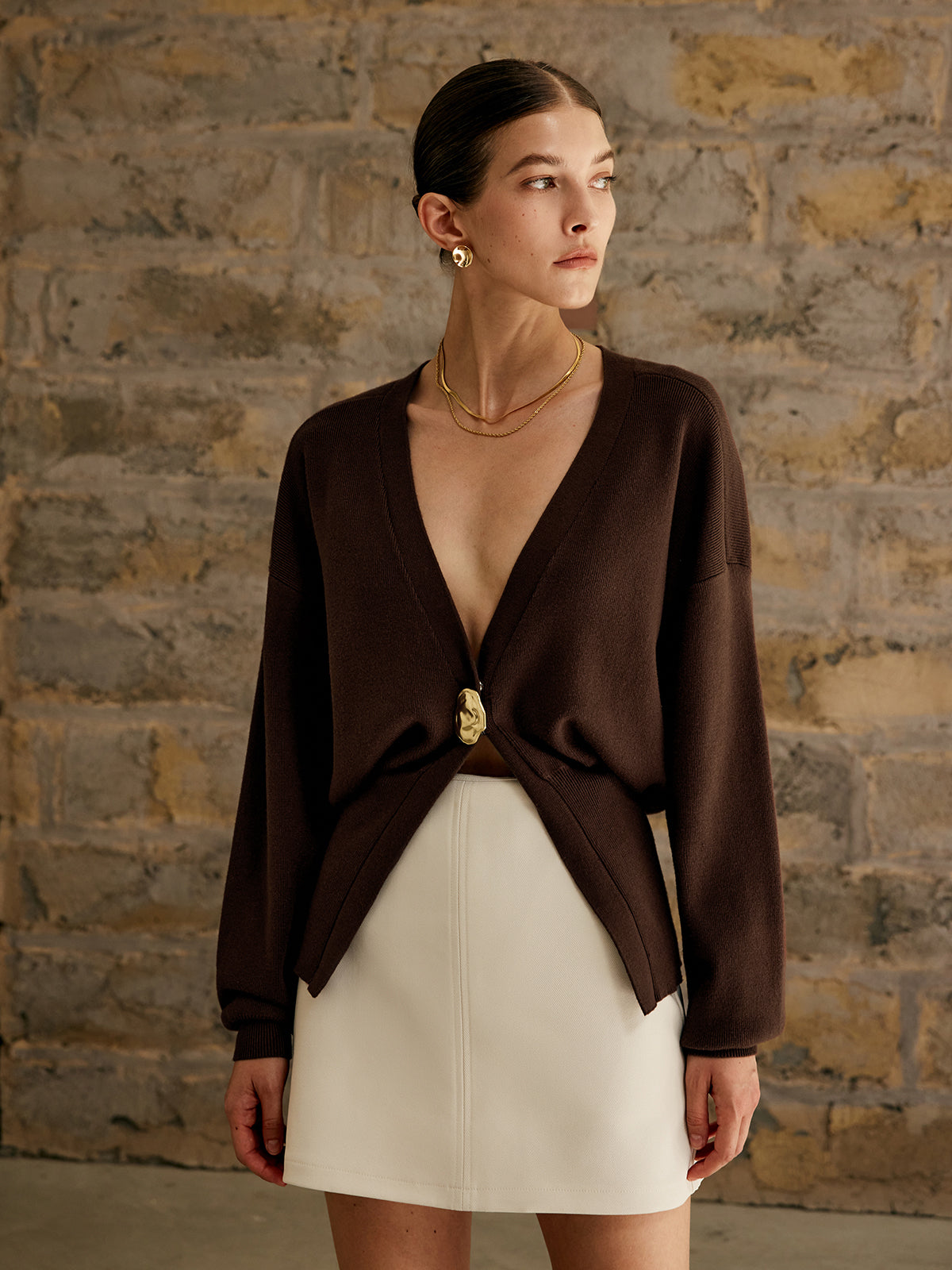 Damen Strickjacke Mit V-Ausschnitt Und Schmuckknopf | Elegant