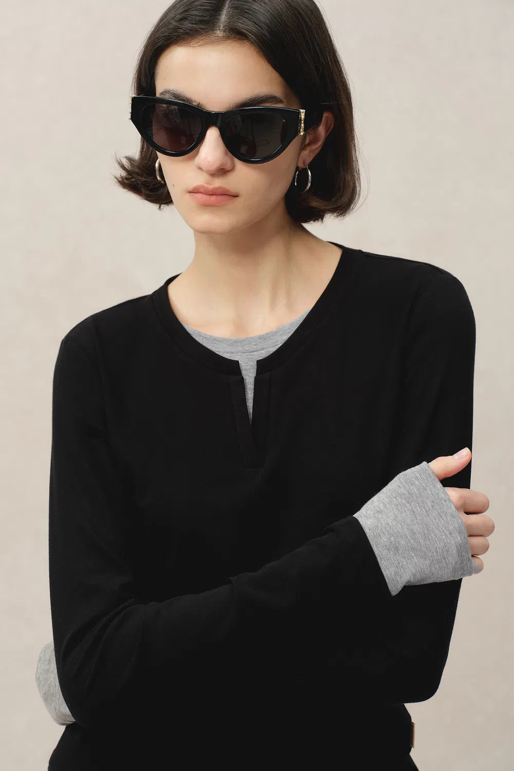 Damen Zweifarbiges Langarmshirt Mit Rundhalsausschnitt | Elegant