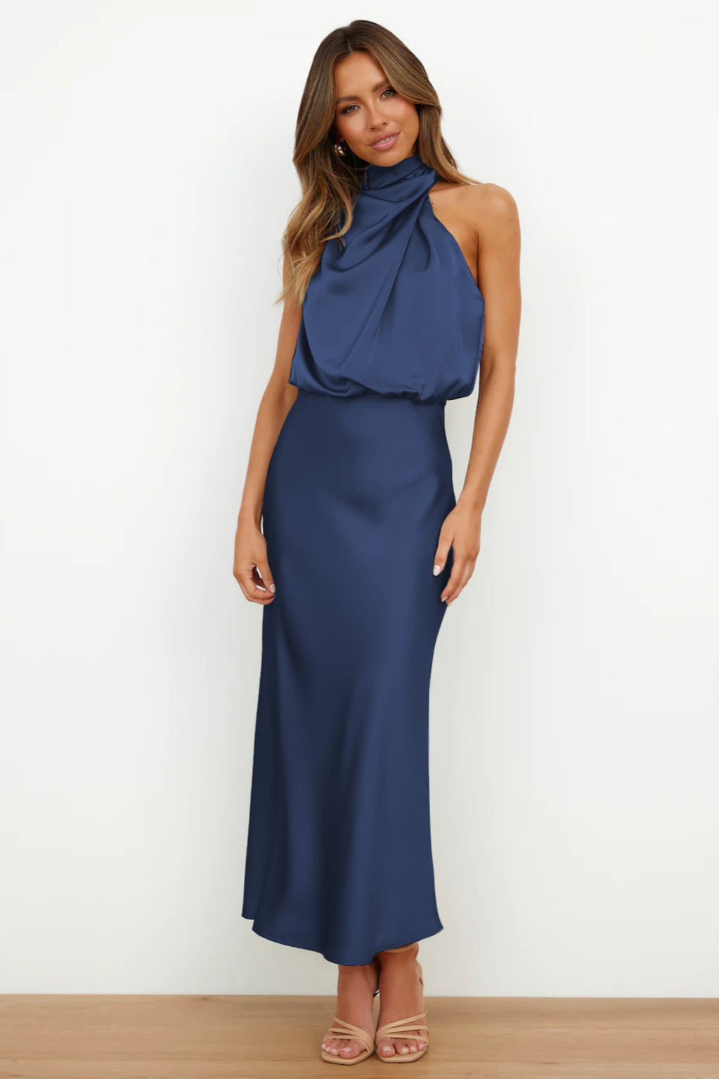 Sophia | Elegantes Fließendes Halterkleid für Damen | Party